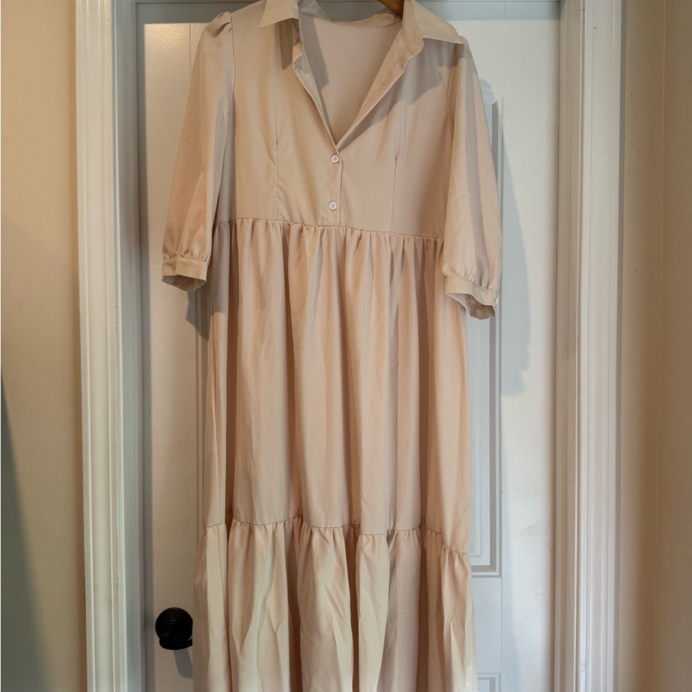 Women's Cream Tiered Shirt Dress - Classic Collared Style
